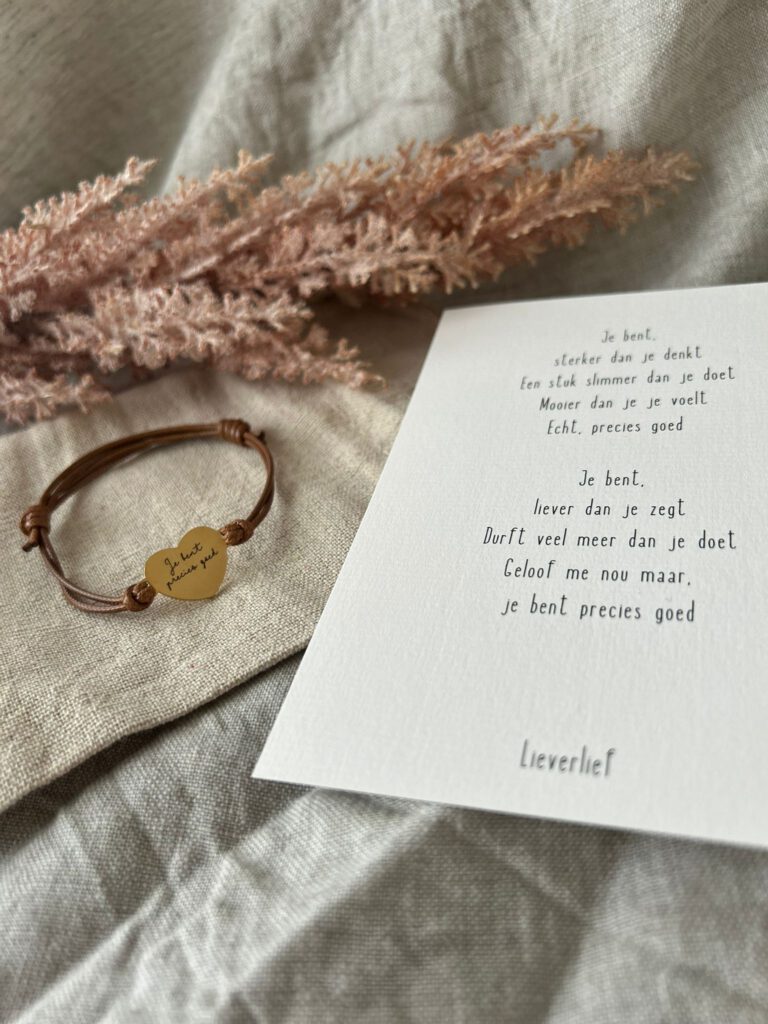 gegraveerd armbandje