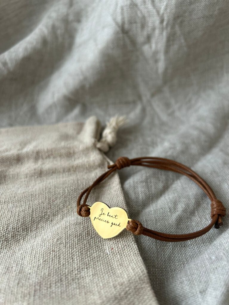 gegraveerd armbandje